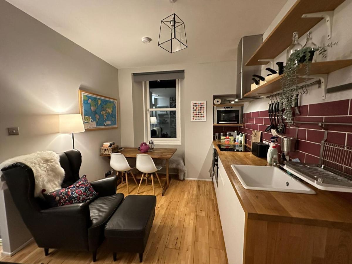 Small Cosy Studio Flat Near The Sea, Central 奥本 外观 照片