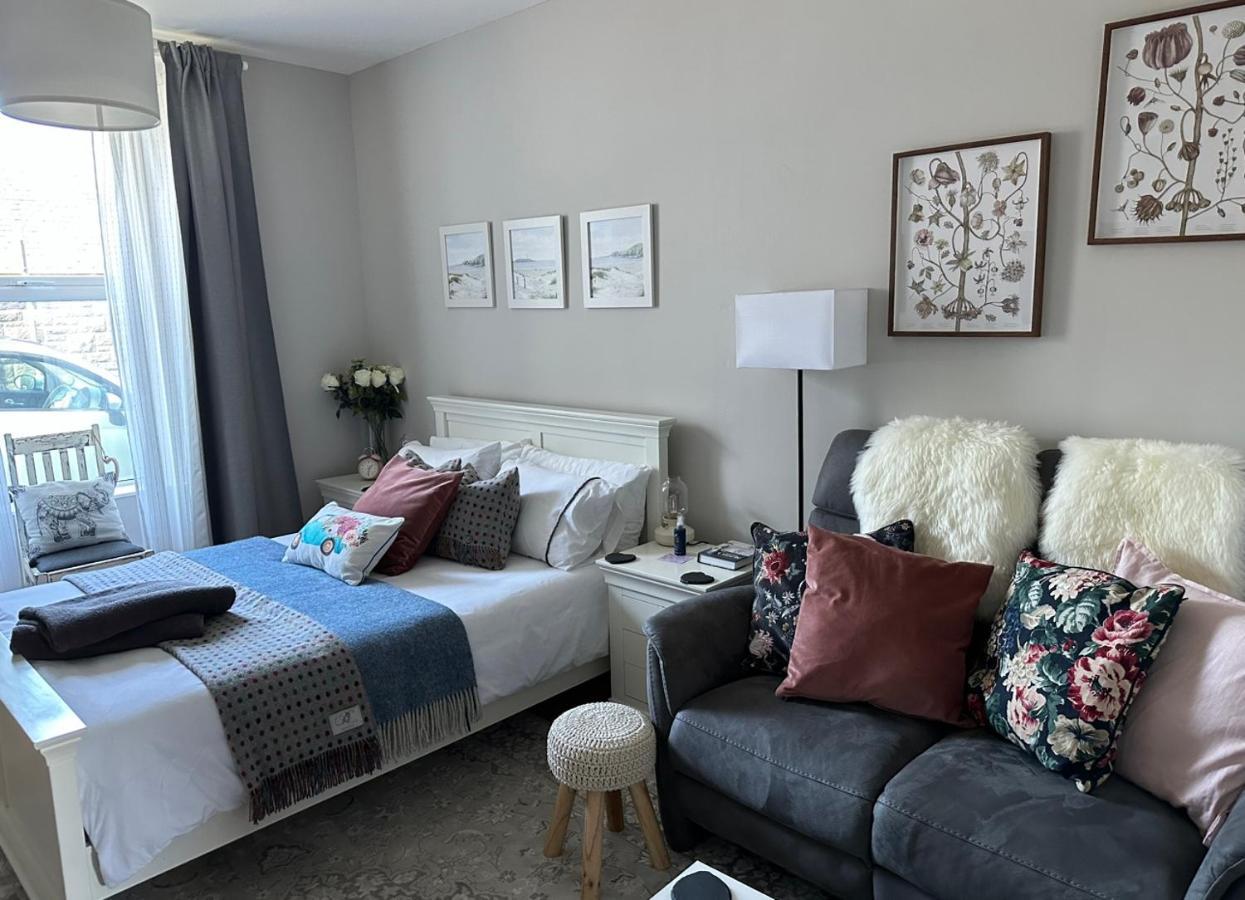Small Cosy Studio Flat Near The Sea, Central 奥本 外观 照片